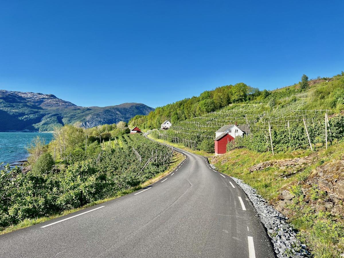 Holiday home Hardangerfjord View - Luxury Fjord-side Oystese
